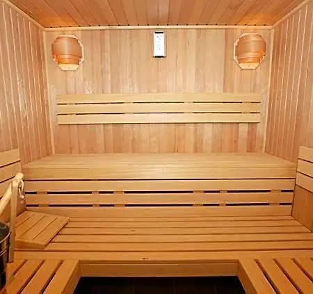 O R K A Pool , And Sea 300 M *